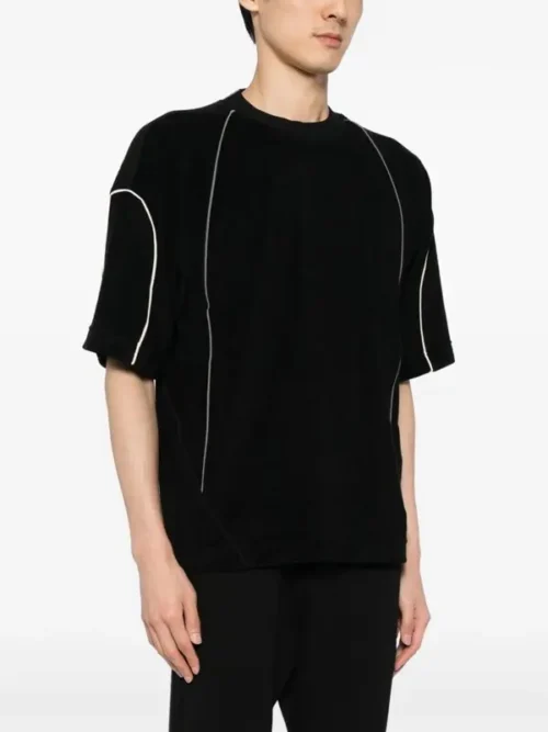 Black short sleeve t-shirt